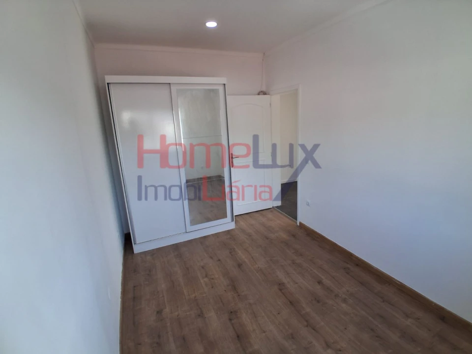 Apartamento T3 para Venda em Fânzeres e São Pedro da Cova Foto 15
