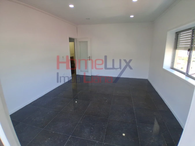 Apartamento T3 para Venda em Fânzeres e São Pedro da Cova Foto 8