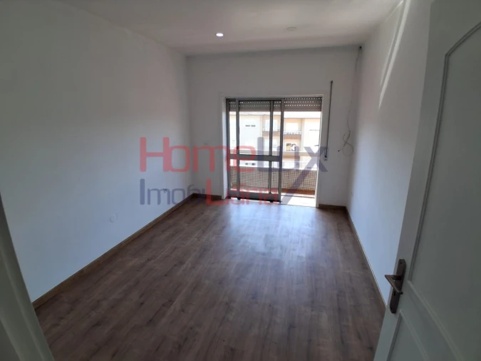 Apartamento T3 para Venda em Fânzeres e São Pedro da Cova Foto 14