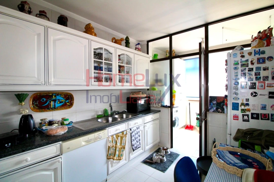 Apartamento T4 para Venda em Pedrouços Foto 9
