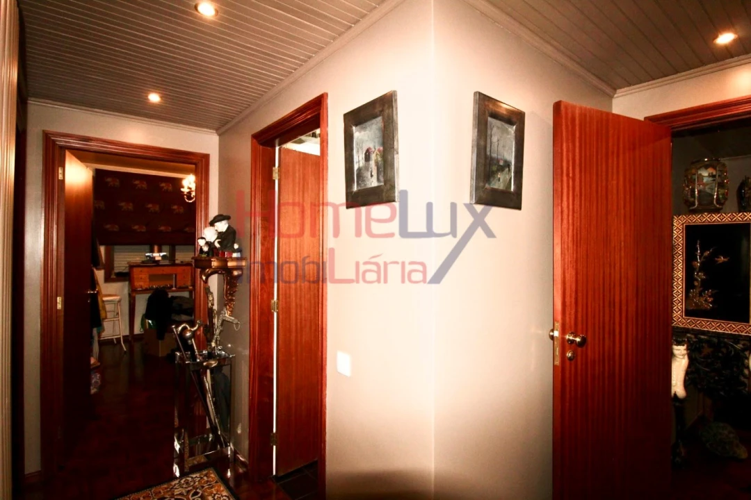 Apartamento T4 para Venda em Pedrouços Foto 6
