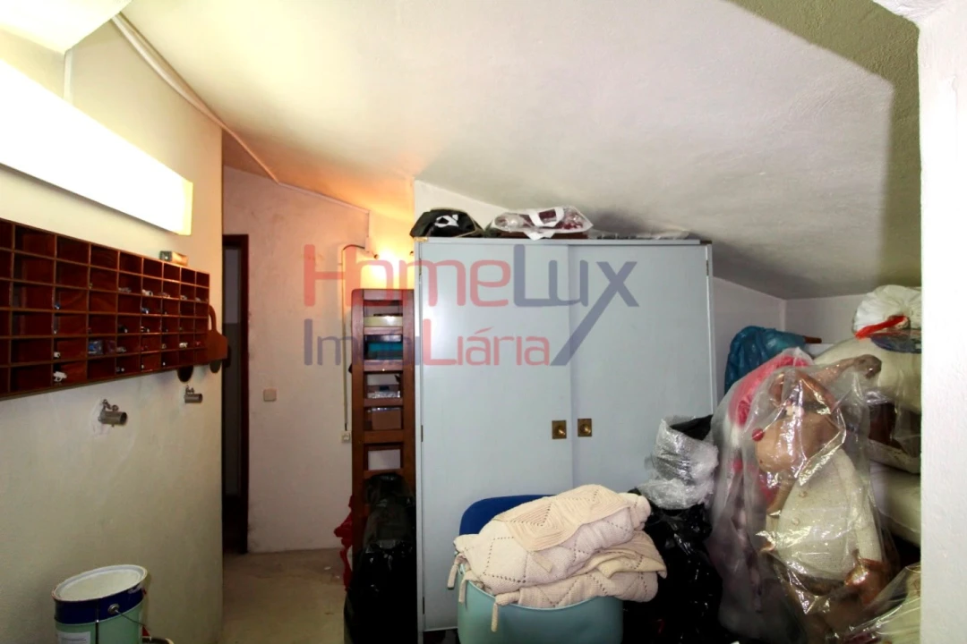 Apartamento T4 para Venda em Pedrouços Foto 31