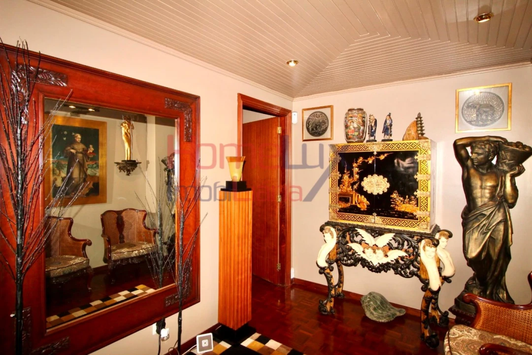 Apartamento T4 para Venda em Pedrouços Foto 4
