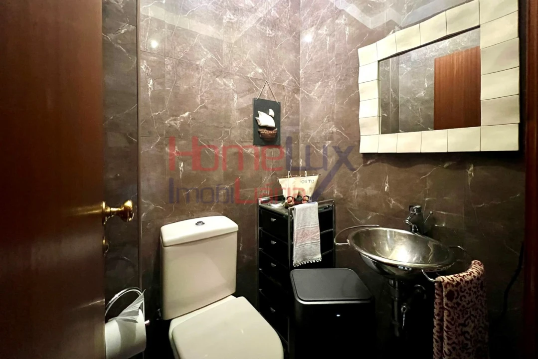Apartamento T4 para Venda em Pedrouços Foto 7