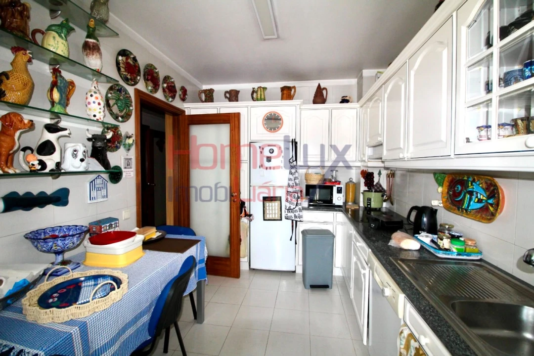 Apartamento T4 para Venda em Pedrouços Foto 8