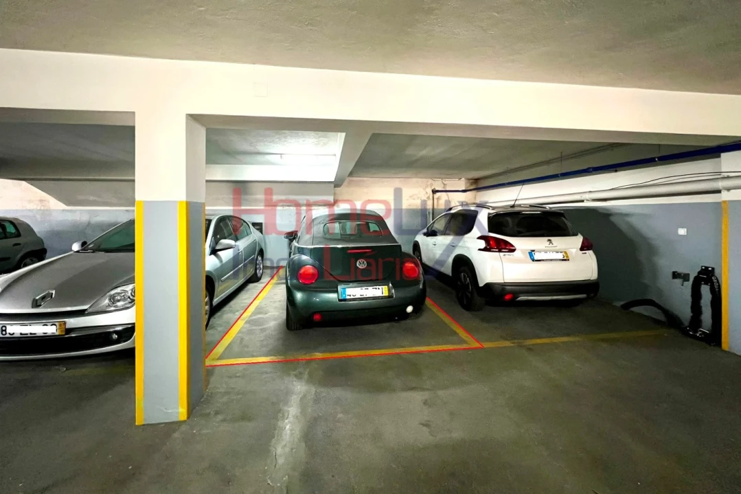 Apartamento T4 para Venda em Pedrouços Foto 33