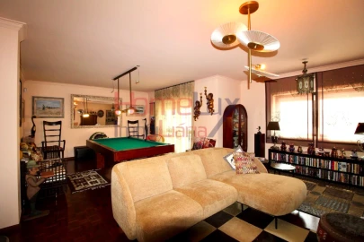 Apartamento T4 para Venda em Pedrouços