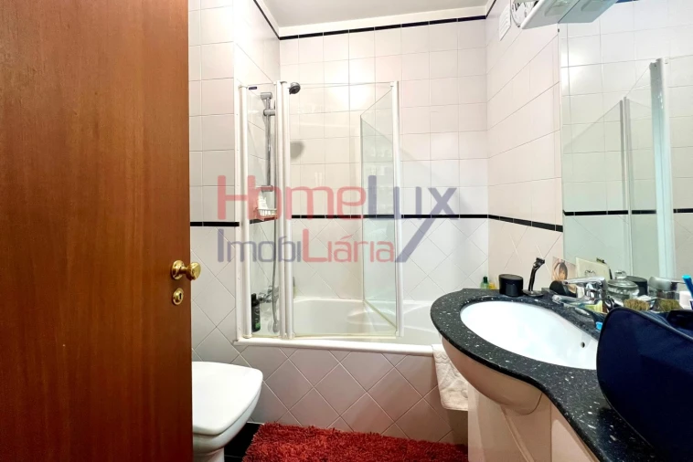 Apartamento T4 para Venda em Pedrouços Foto 24