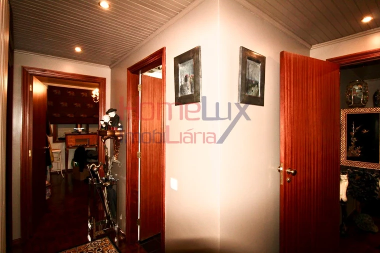 Apartamento T4 para Venda em Pedrouços Foto 6