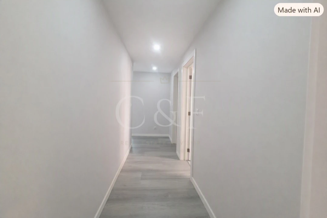Apartamento T2 para Venda em Corroios Foto 12