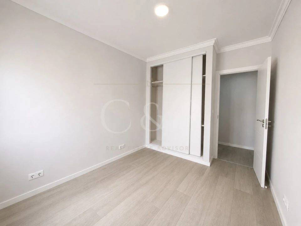 Apartamento T2 para Venda em Corroios Foto 8