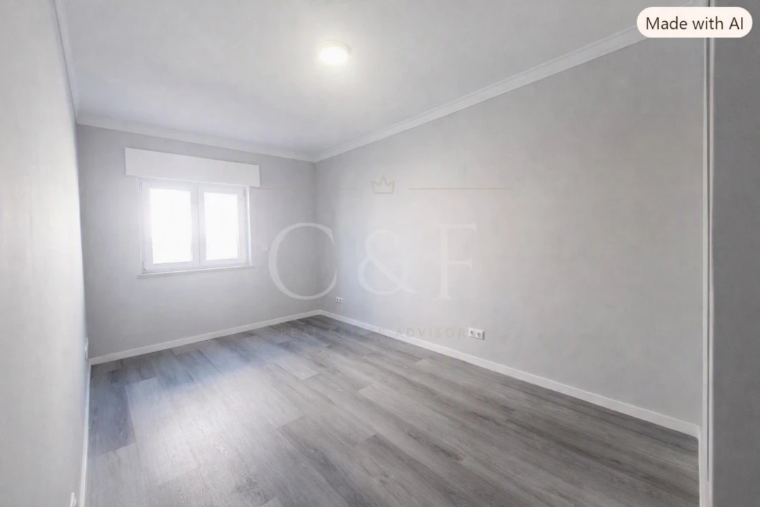 Apartamento T2 para Venda em Corroios Foto 9