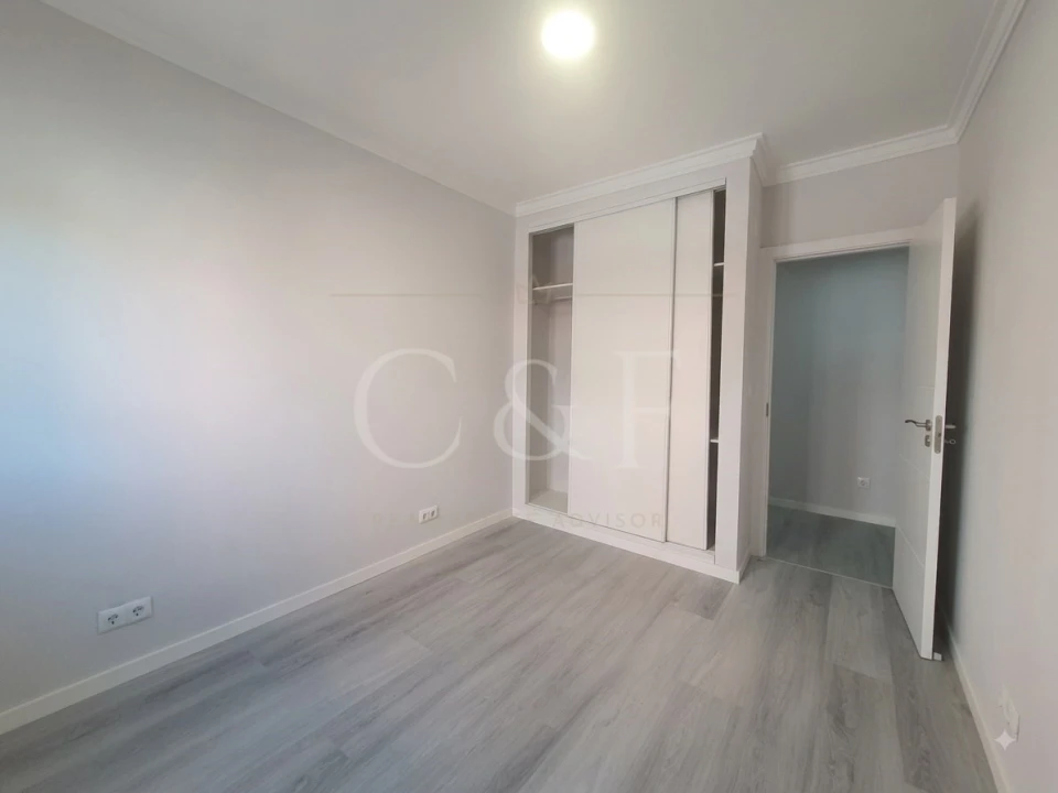 Apartamento T2 para Venda em Corroios Foto 10
