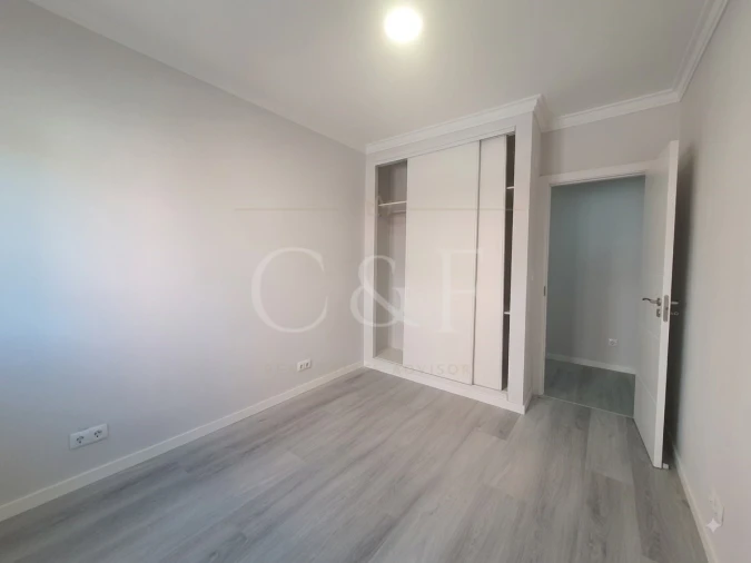 Apartamento T2 para Venda em Corroios Foto 10