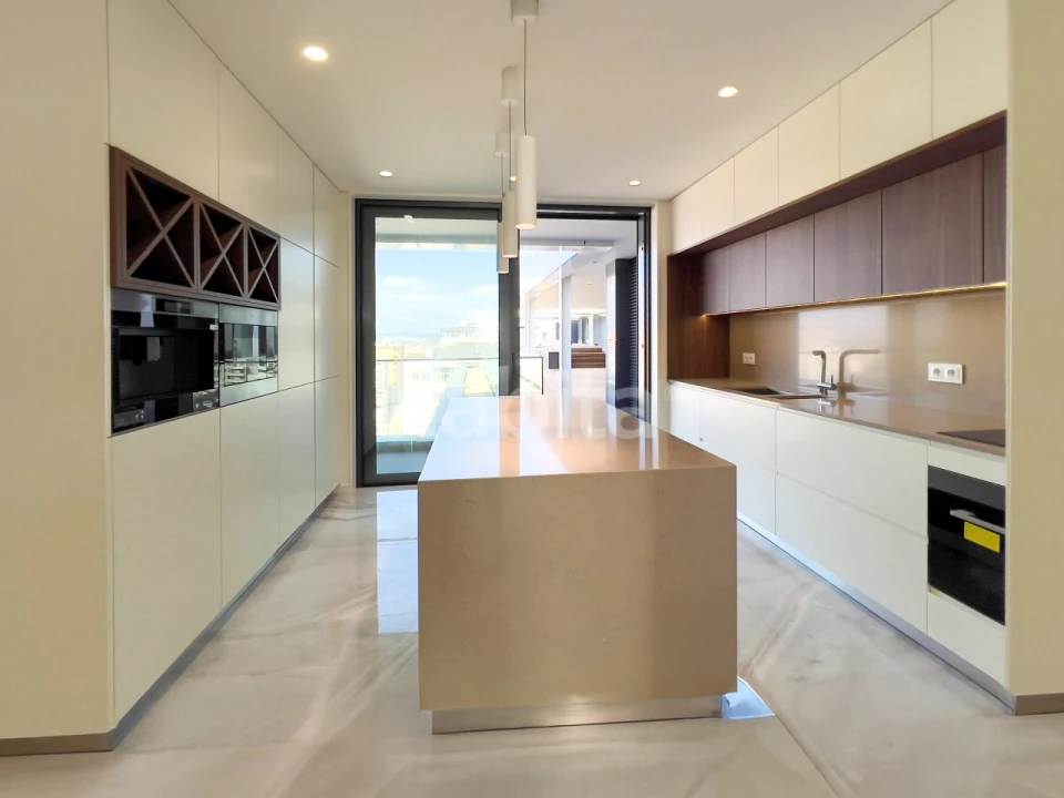 Apartamento T4 para Venda em Santa Marinha e São Pedro da Afurada Foto 11