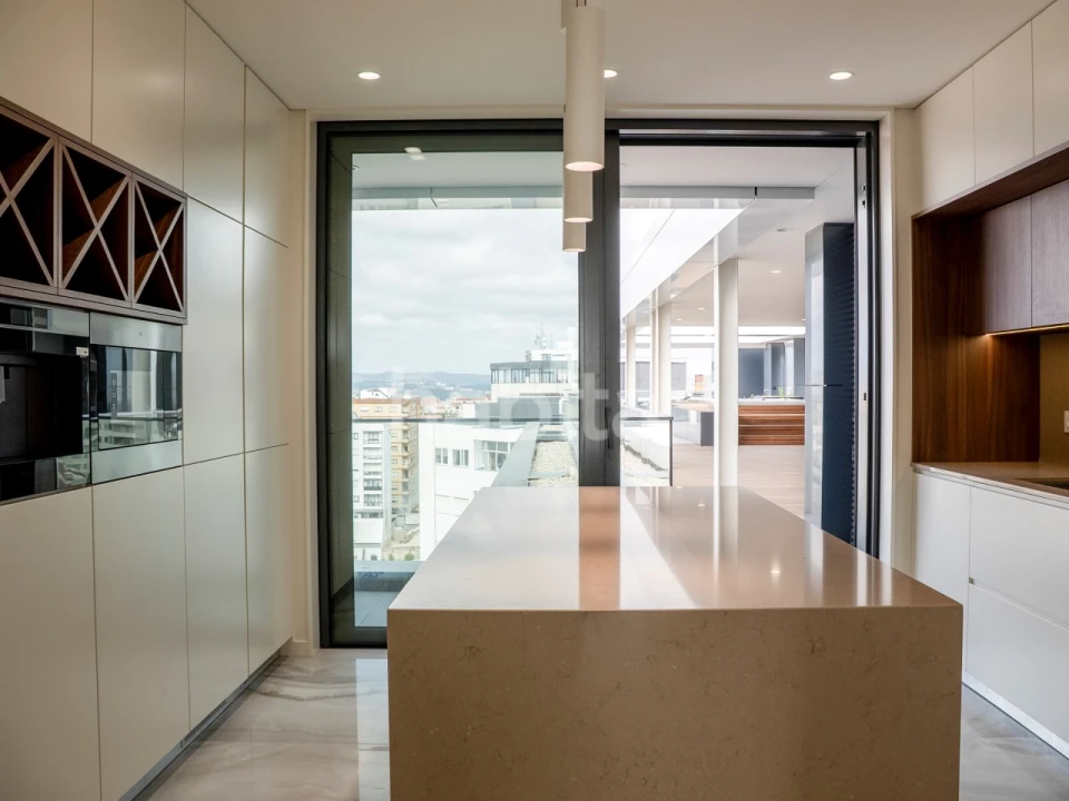 Apartamento T4 para Venda em Santa Marinha e São Pedro da Afurada Foto 36