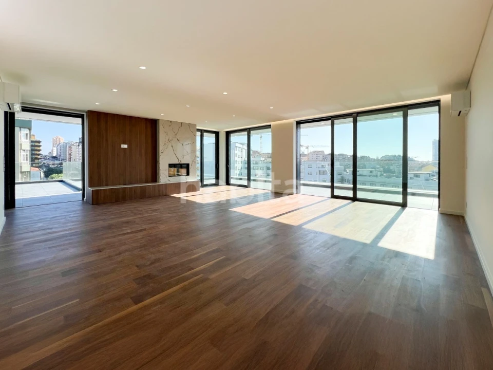 Apartamento T4 para Venda em Santa Marinha e São Pedro da Afurada Foto 8