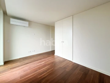 Apartamento T4 para Venda em Santa Marinha e São Pedro da Afurada