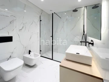Apartamento T4 para Venda em Santa Marinha e São Pedro da Afurada