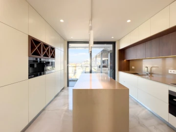 Apartamento T4 para Venda em Santa Marinha e São Pedro da Afurada
