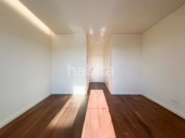 Apartamento T4 para Venda em Santa Marinha e São Pedro da Afurada