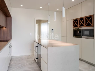 Apartamento T4 para Venda em Santa Marinha e São Pedro da Afurada