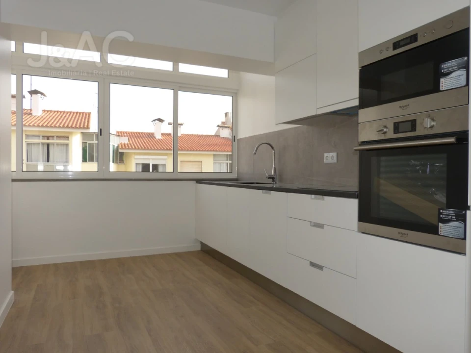 Apartamento T2 para Arrendamento em Cascais e Estoril Foto 3