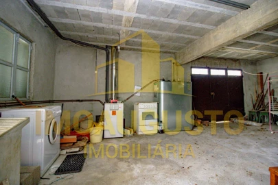 Moradia T2 para Venda em Nave de Haver