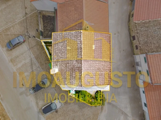 Moradia T2 para Venda em Nave de Haver Foto 3