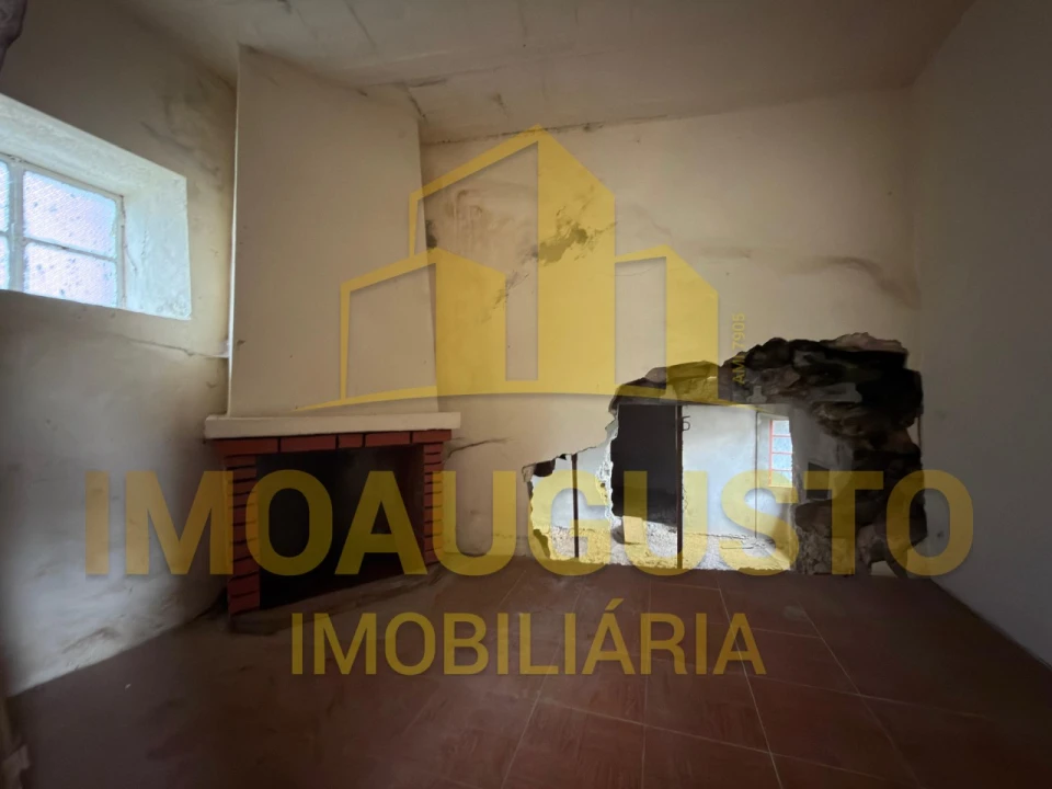 Moradia T4 para Venda em Alvendre Foto 8