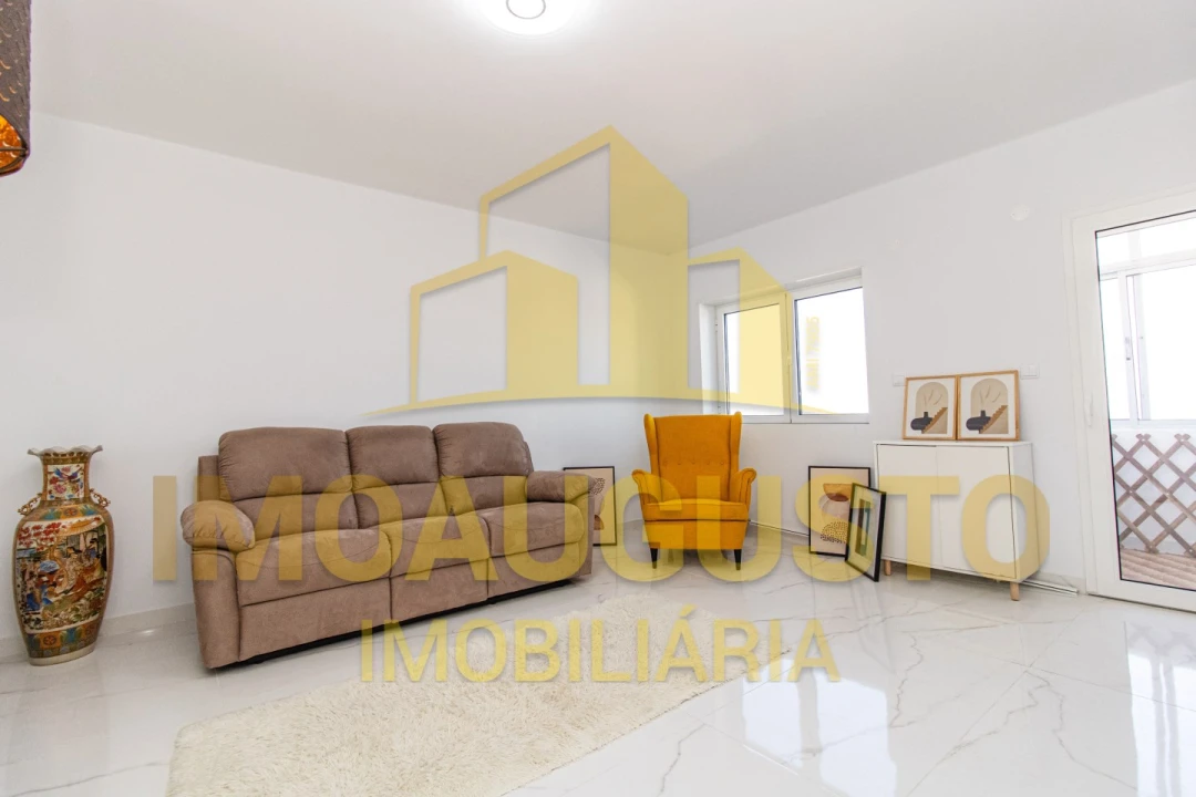 Apartamento T2 para Venda em Guarda Foto 6