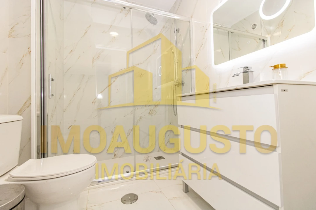 Apartamento T2 para Venda em Guarda Foto 11