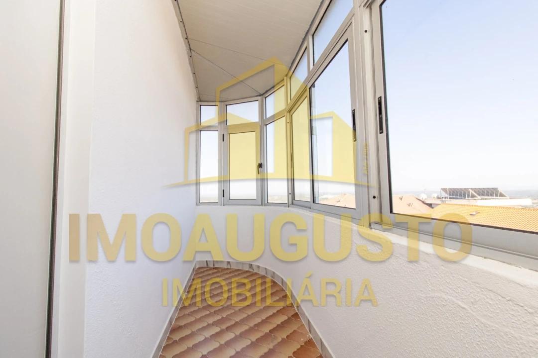 Apartamento T2 para Venda em Guarda Foto 14