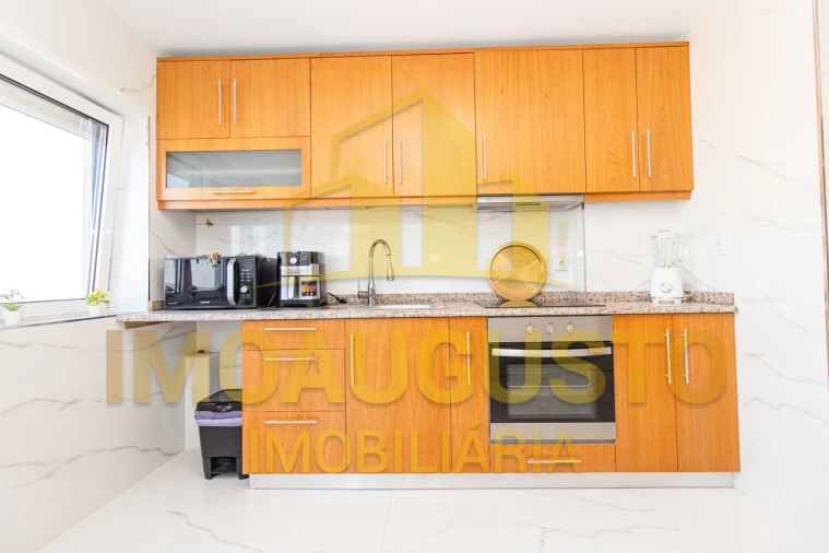 Apartamento T2 para Venda em Guarda Foto 4