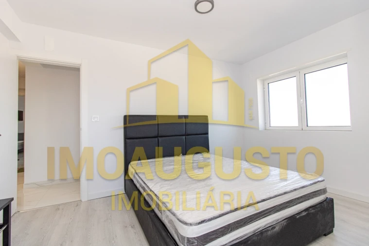 Apartamento T2 para Venda em Guarda Foto 10