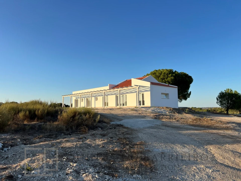 Quinta T6 para Venda em Alpalhão Foto 10