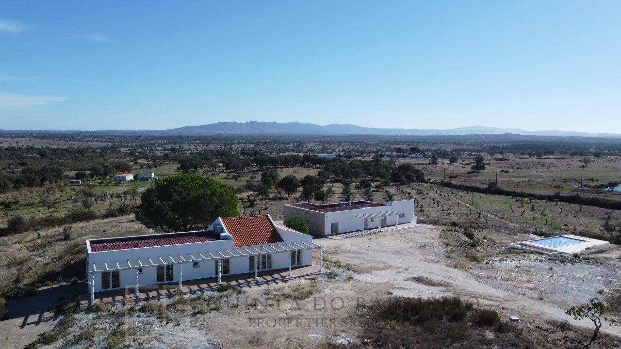 Quinta T6 para Venda em Alpalhão Foto 21
