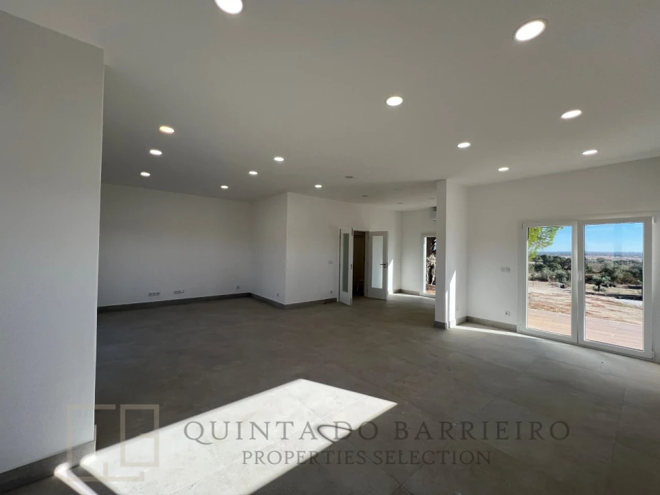 Quinta T6 para Venda em Alpalhão Foto 36