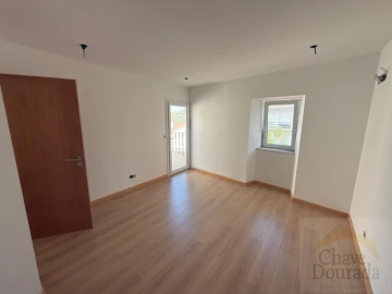 Quinta T4 para Venda em Poiares (Santo Andre)