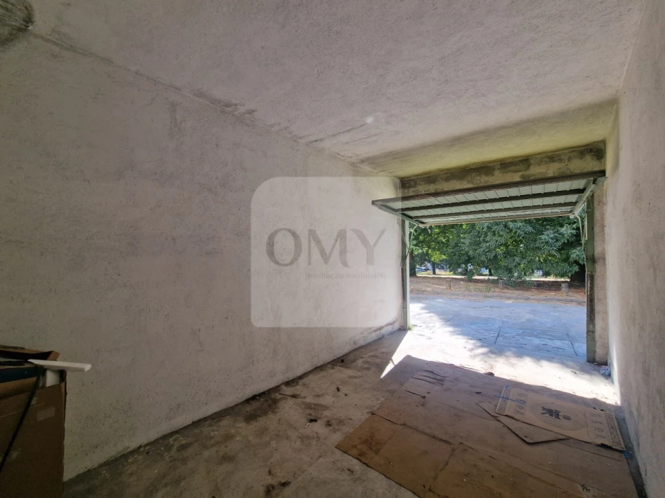 Garagem para Arrendamento em Nossa Senhora da Conceição, São Pedro e São Dinis Foto 3