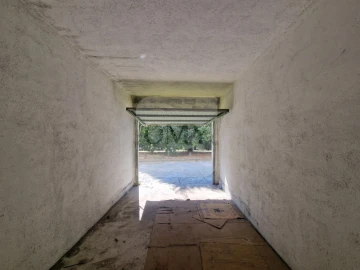 Garagem para Arrendamento em Nossa Senhora da Conceição, São Pedro e São Dinis