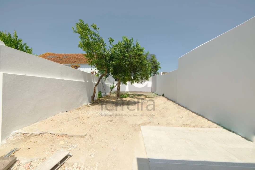 Moradia T2 para Venda em Almeirim Foto 17