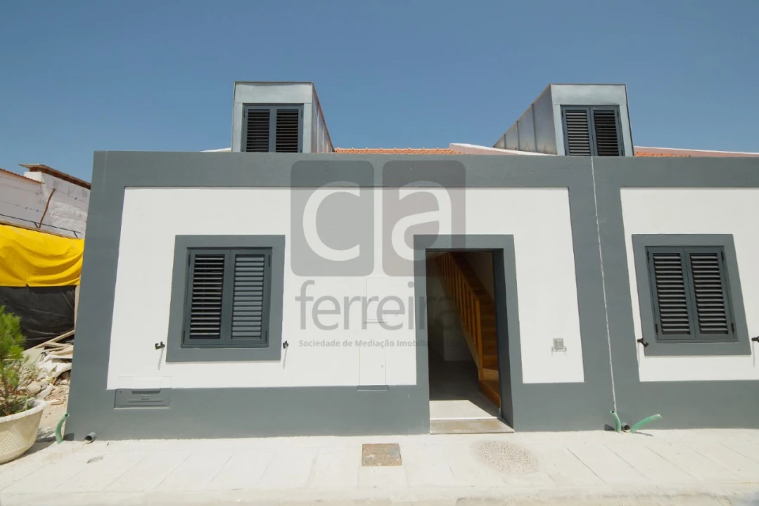 Moradia T2 para Venda em Almeirim Foto 1