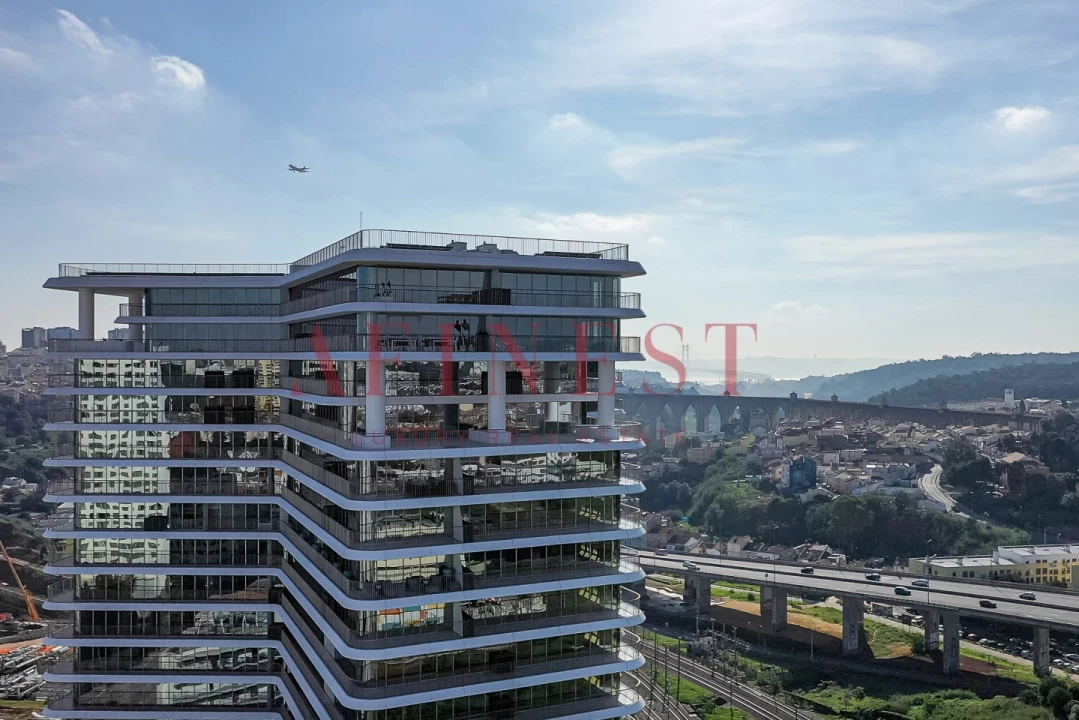 Apartamento T2 para Venda em Campolide Foto 4