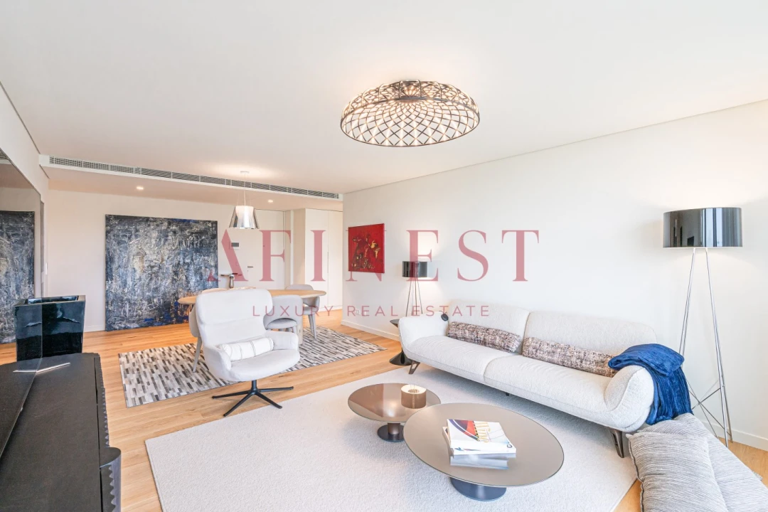 Apartamento T2 para Venda em Campolide Foto 1