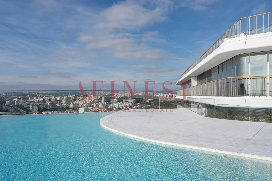 Apartamento T2 para Venda em Campolide Foto 11