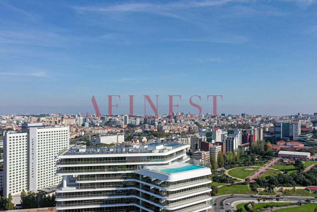 Apartamento T2 para Venda em Campolide Foto 12