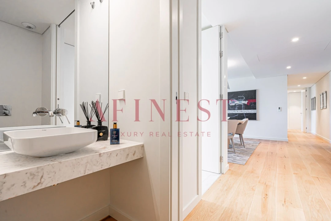 Apartamento T2 para Venda em Campolide Foto 41