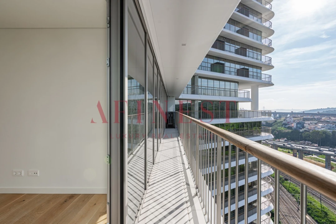 Apartamento T2 para Venda em Campolide Foto 1