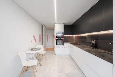 Apartamento T2 para Venda em Campolide